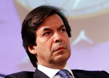 إنتيسا سان باولو تتصدر تصنيف علاقات المستثمرين في أوروبا لعام 2025