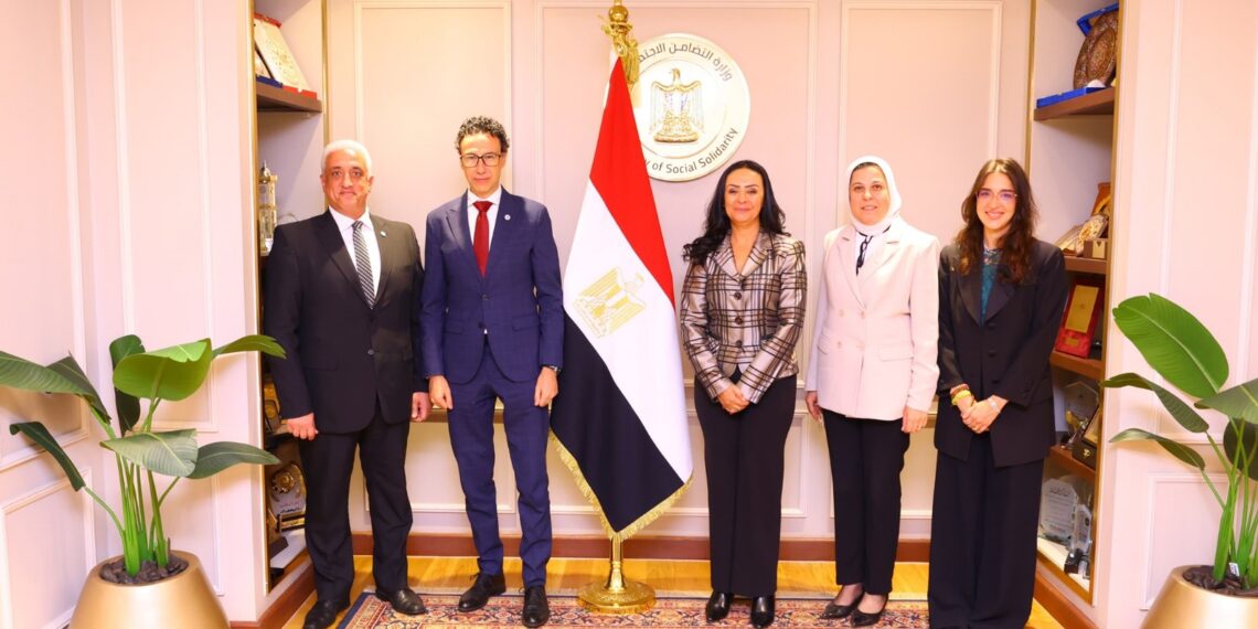 وزيرة التضامن تلتقي رئيس بعثة اللجنة الدولية للصليب الأحمر   