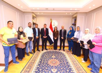 وزيرة التضامن تكرم الوحدة المركزية للجمعيات الأهلية 