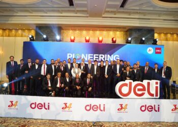 ديلي الصينية تستثمر 200 مليون دولار في أكبر مصنع أدوات مكتبية بالشرق الأوسط