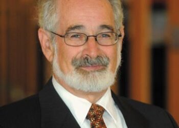 وزير الخارجية والهجرة يلتقي بأعضاء الجالية المصرية في بوركينا فاسو