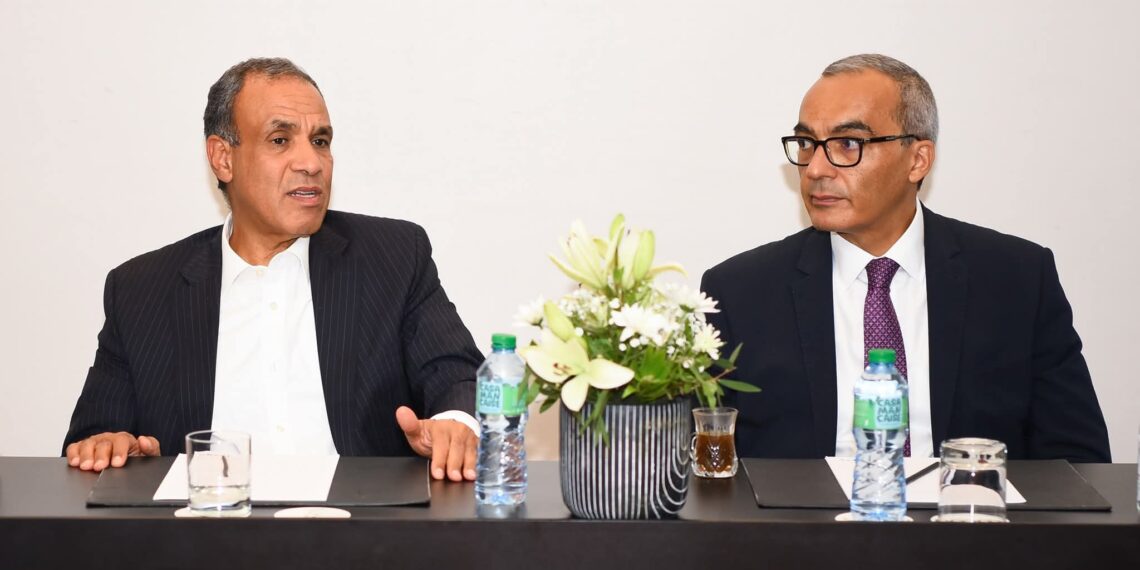 وزير الخارجية والهجرة يلتقي بأعضاء الجالية المصرية في السنغال