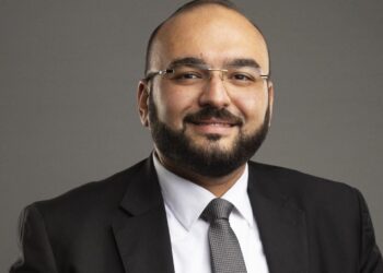 قرة تفوز بعقد تنفيذ محطة طاقة شمسية هجينة لصالح عش الملاحة