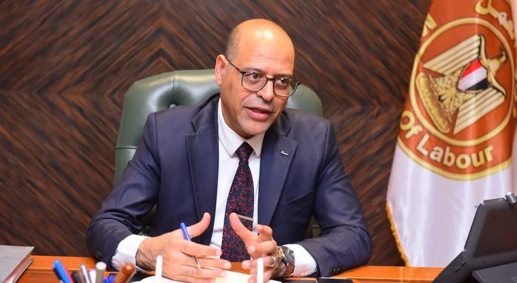 وزير العمل: صرف 2.9 مليون جنيه لرعاية 374 عاملاً غير منتظم