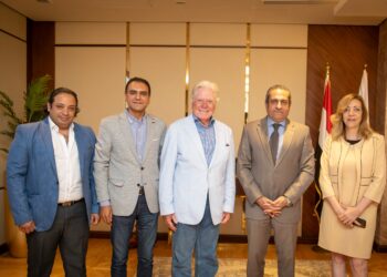 حسين فهمي يوثق مشروعات العاصمة الإدارية في تعاون فني مع Strike Media