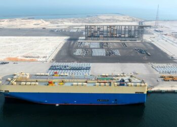 موانئ دبي العالمية توسّع طاقتها الاستيعابية للمركبات في ميناء جبل علي