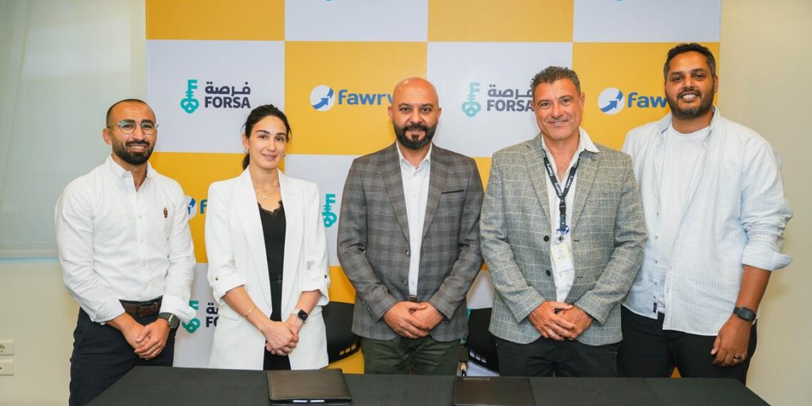 «فوري» توقع شراكة استراتيجية مع «فرصة» لإتاحة خدمات «الشراء الآن والدفع لاحقًا»