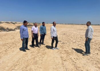 الإسكان تسلم قطعة أرض بنظام المطور الصناعي بمدينة برج العرب الجديدة