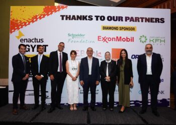 شنايدر إلكتريك تجدد شراكتها مع إيناكتس لتمكين الشباب في مجالات الاستدامة