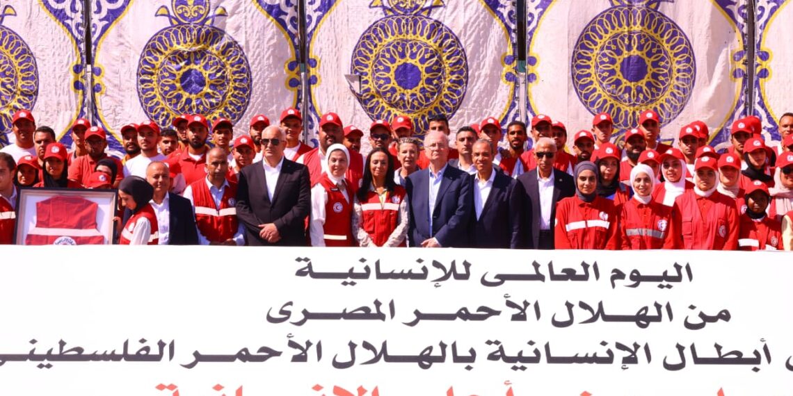 وزيرا التضامن والخارجية ورئيس وزراء فلسطين يتفقدون مطبخ الهلال الأحمر المصري لدعم غزة