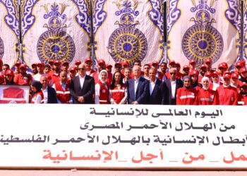 وزيرا التضامن والخارجية ورئيس وزراء فلسطين يتفقدون مطبخ الهلال الأحمر المصري لدعم غزة