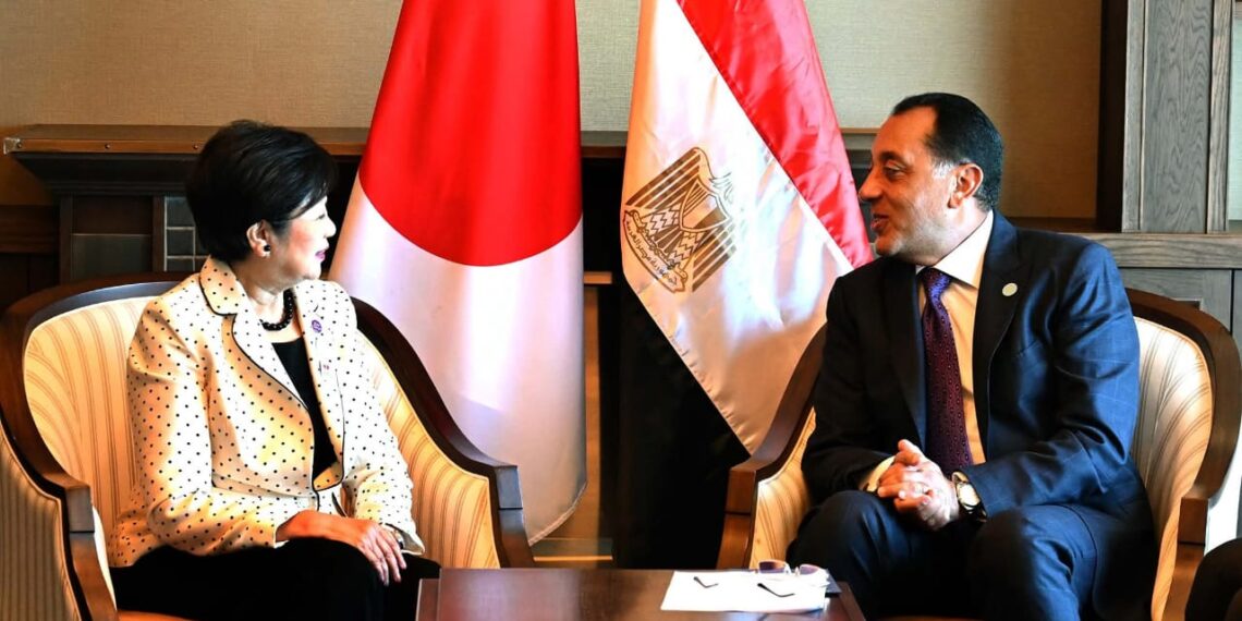 رئيس الوزراء يلتقي محافظ طوكيو لبحث مجالات التعاون المشترك