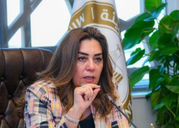 اللجنة العليا لمواجهة نوبات تلوث الهواء تجتمع بوزارة البيئة 