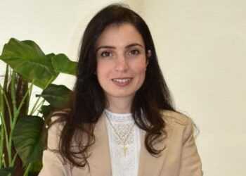 «اتش سي» تتوقع خفضًا جديدًا للفائدة في اجتماع المركزي المقبل