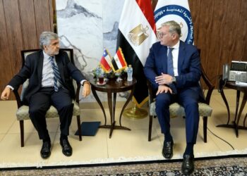 وزير البترول والثروة المعدنية يستقبل سفير تشيلي بالقاهرة