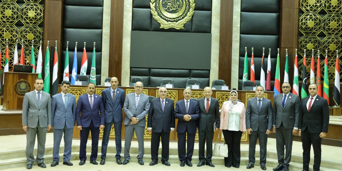 رئيس هيئة قضايا الدولة يزور الأكاديمية العربية لتعزيز سبل التعاون