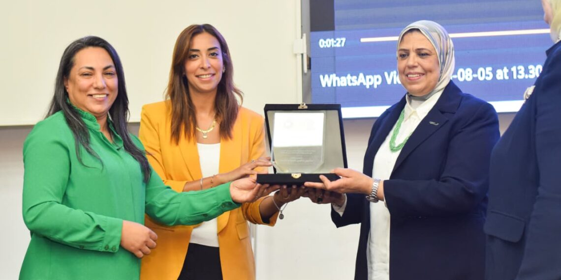 «عطاء» يكرم الطلاب ذوي الإعاقة الفائزين في مسابقة التكنولوجيا بمدارس القاهرة وأسيوط