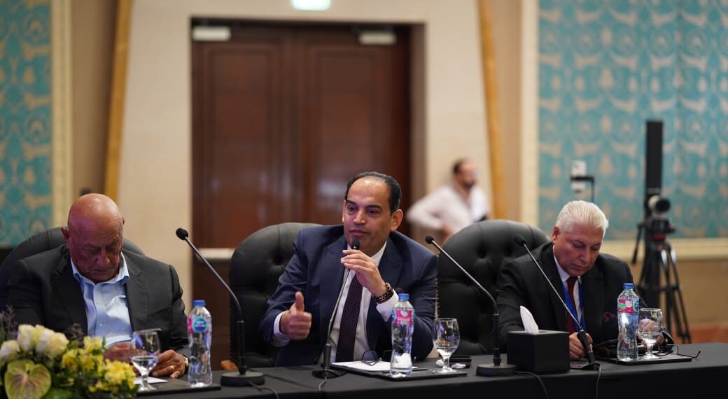 محمد مطاوع: ضرورة وجود رؤية تنظيمية واضحة لتحقيق التوازن بين حقوق المطور والعميل والدولة