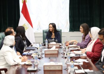 وزيرة التضامن تترأس اجتماع مجلس أمناء المؤسسة القومية لتنمية الأسرة والمجتمع