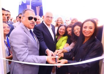 وزيرة التضامن تفتتح منطقة رياض الأطفال بمدرسة السيدة عائشة بالعاشر من رمضان