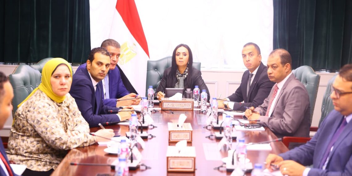 وزيرة التضامن تتابع الموقف التنفيذي لدعم أهالي مشروعات السكن البديل للمناطق المطورة