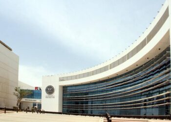 الرقابة المالية توافق على دمج 3 شركات تابعة للشرق الأوسط لصناعة الزجاج