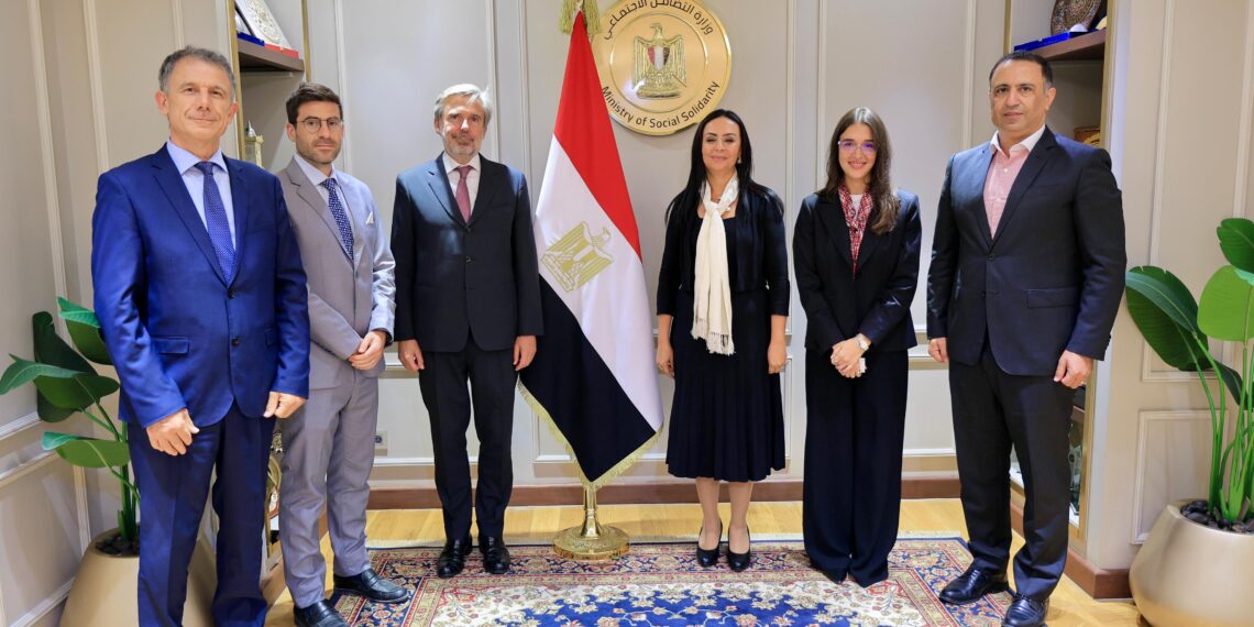 وزيرة التضامن الاجتماعي تلتقي سفير إيطاليا بالقاهرة