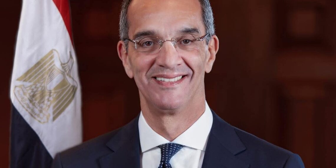 وزير الاتصالات يغادر للولايات المتحدة لبحث توسيع التعاون مع كبرى الشركات الأمريكية