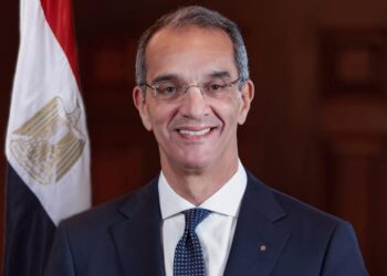 وزير الاتصالات يغادر للولايات المتحدة لبحث توسيع التعاون مع كبرى الشركات الأمريكية