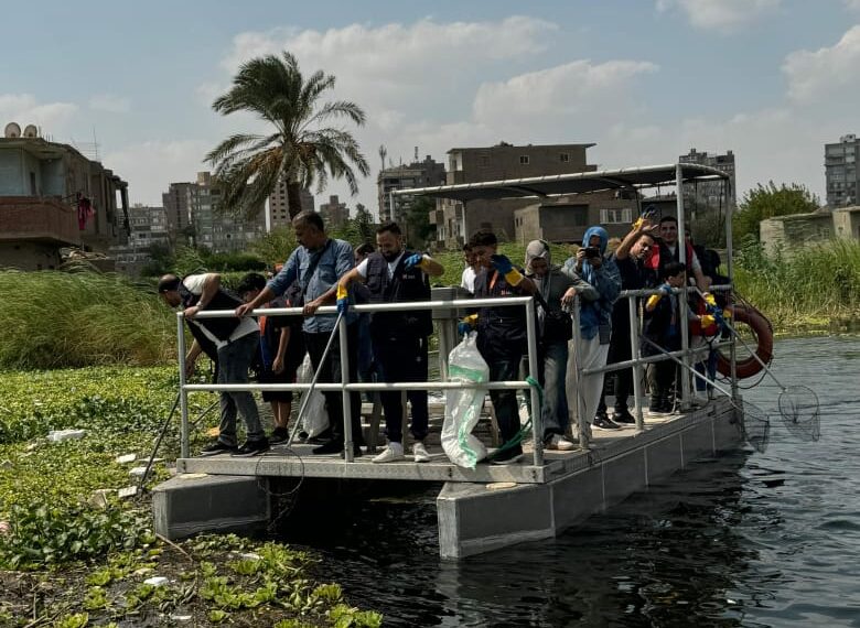 بنك saib ينظم يوماً تطوعياً لتنظيف مياه النيل بجزيرة القرصاية