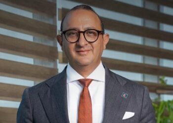 EBank يطلق بطاقات World MasterCard الائتمانية  