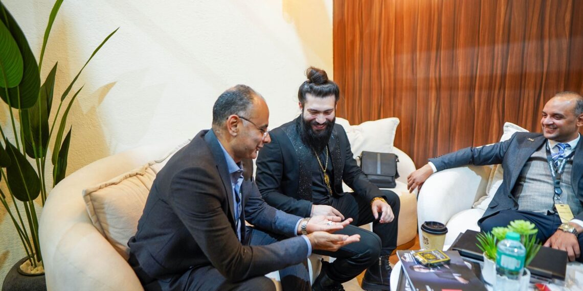 الفن والابتكار يجتمعان في جناح قوافل بمعرض سيتي سكيب 2025