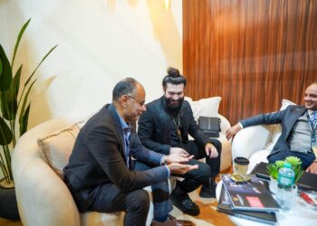 الفن والابتكار يجتمعان في جناح قوافل بمعرض سيتي سكيب 2025