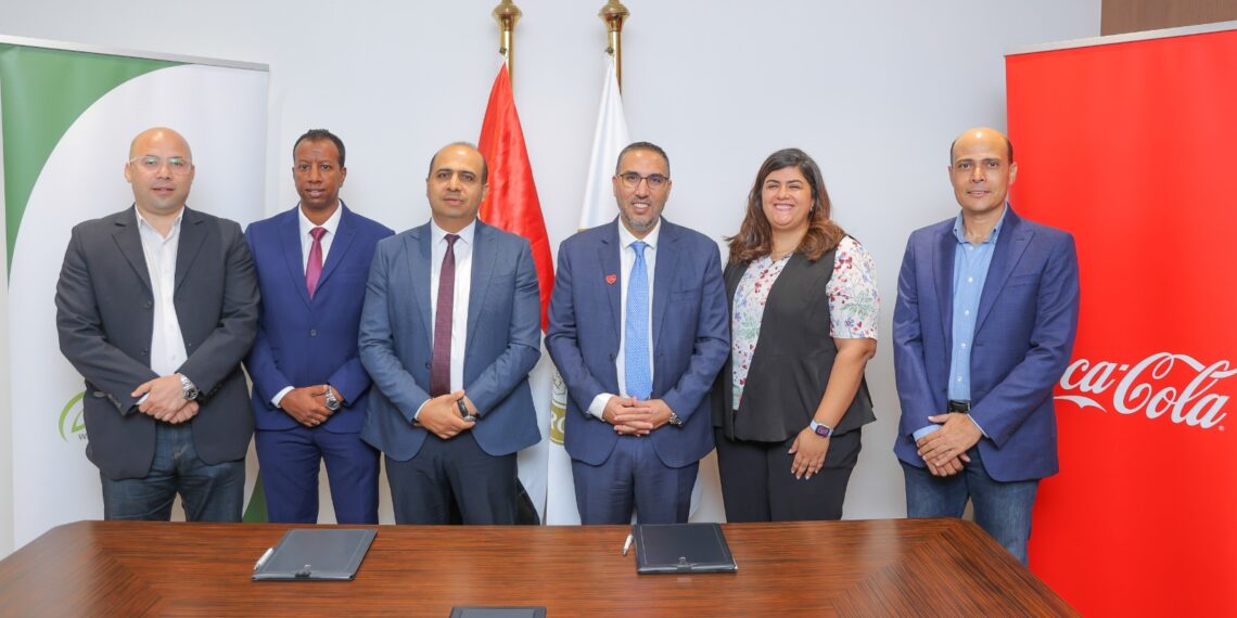 كوكاكولا تتعاون مع وزارة البيئة لدعم منظومة النظافة بمحافظتي الجيزة والقليوبية
