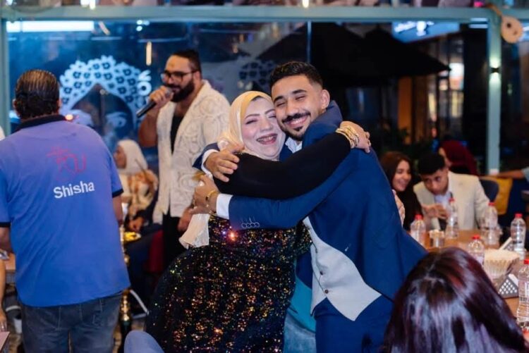 ياسر جمعة يهنئ الدكتورة أماني الموجي والمهندس عماد النجار بخطوبة نجلهما محمد