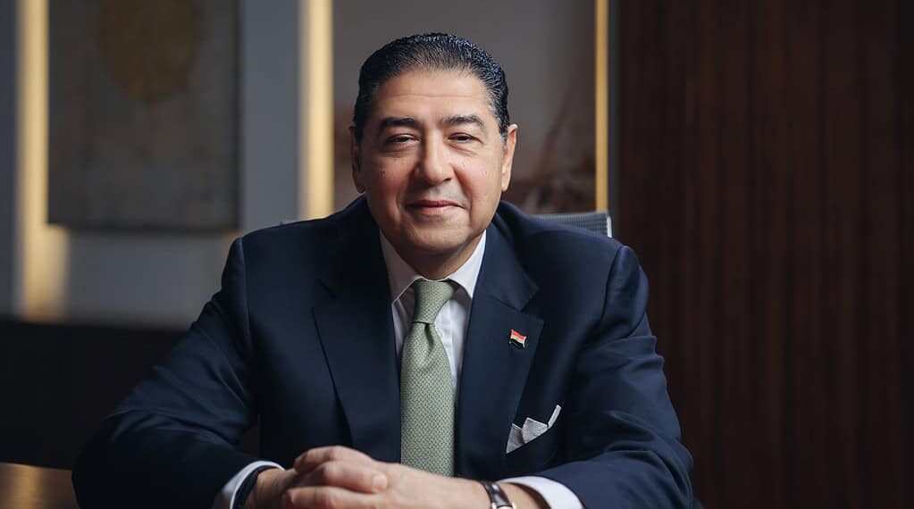 عاجل: مجلة «جلوبال فاينانس» تمنح هشام عز العرب جائزة الإنجاز مدى الحياة