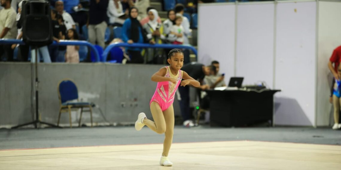 فريدة محمد سعدي تخطف الأنظار في بطولة كأس مصر للجمباز بإستاد القاهرة