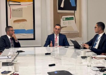 وزير الاستثمار يلتقي DLA Piper ومجموعة من المستثمرين الدوليين