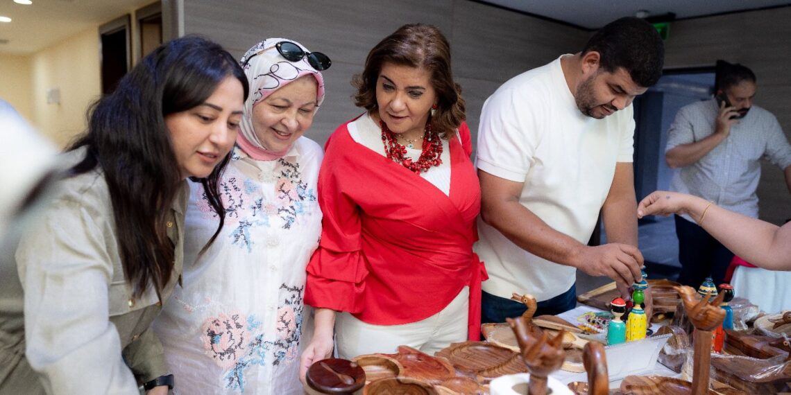 بنك قناة السويس يدعم الحرفيين ببازار العودة للمدارس