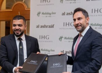 «الأشراف للتطوير العقاري» توقع اتفاقية تعاون مع مجموعة IHG العالميه لإدارة فندق «هوليداي إن» بالعبور