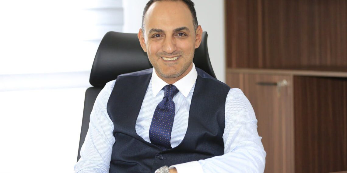 بعد تراجع الذهب عالميًا ومحليًا.. خبير اقتصادي يكشف متى تعود الأسعار للارتفاع