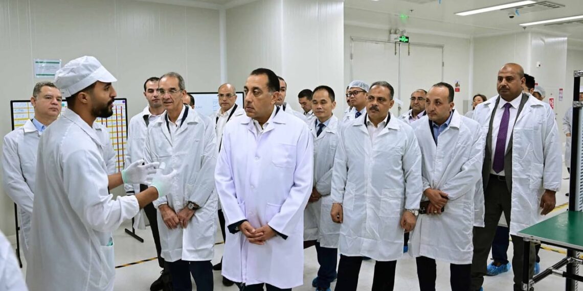 رئيس الوزراء يفتتح مصنع شركة أوبو العالمية فى مصر