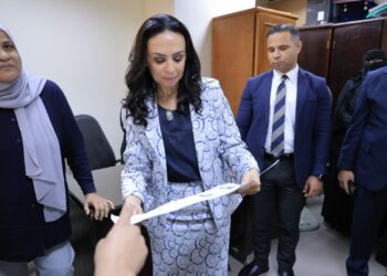 وزيرة التضامن تشهد تسليم 14 طفلًا لأسر بديلة كافلة وتؤكد تطوير منظومة الكفالة الأسرية في مصر