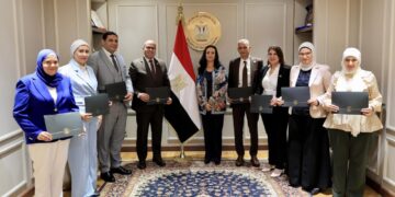 وزيرة التضامن تلتقي وفدا من شركة اوتوبوك الألمانية