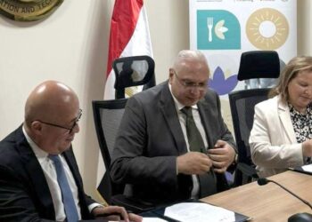 «التعليم» و«دالتكس» يوقعان شراكة لإنشاء مدرستين فنيتين للزراعة التكنولوجية
