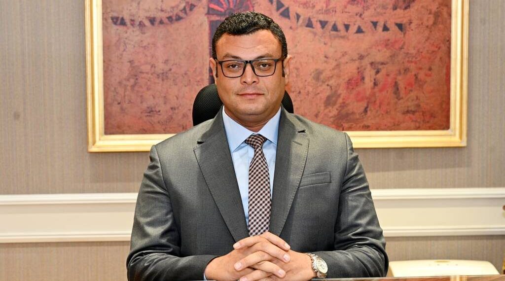 وزير الإسكان يتابع مشروعات مياه الشرب والصرف الصحي بالفيوم والمنيا
