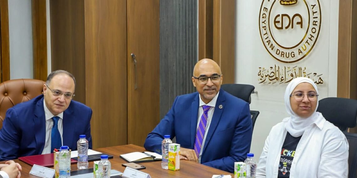 هيئة الدواء تبحث آليات تنفيذ مشروع الروشتة الرقمية