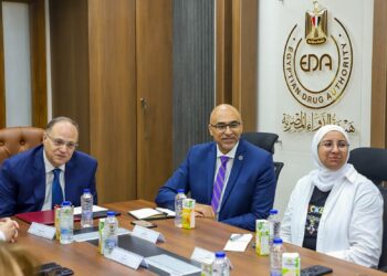 هيئة الدواء تبحث آليات تنفيذ مشروع الروشتة الرقمية