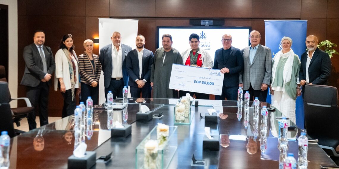 ماونتن ڤيو تحتفل بالميدالية الفضية لـ أحمد مؤمن في رفع الأثقال البارالمبي