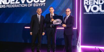 تكريم رئيس البورصة في الملتقى السنوي السابع للتأمين وإعادة التأمين